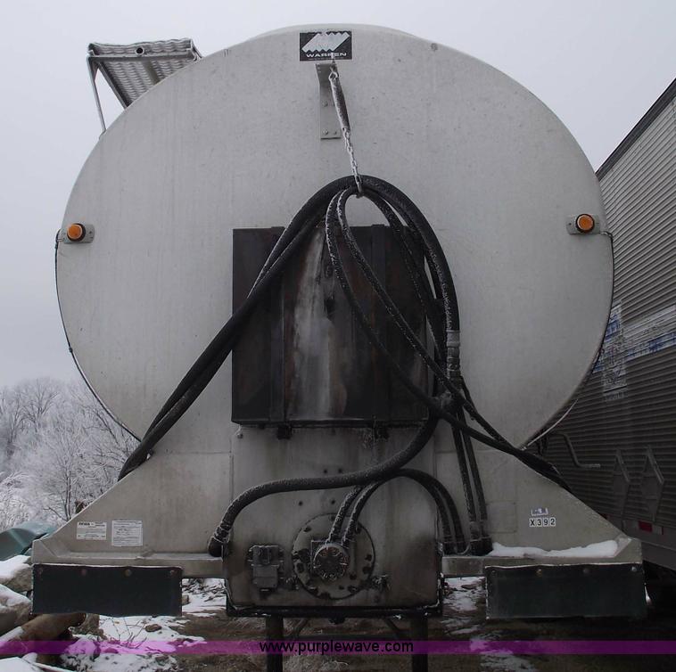 image for item 5473 1994 Warren AT-36-SR4 feed trailer