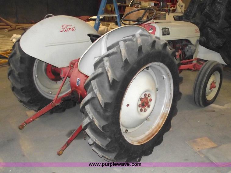 image for item 5507 Ford 8N tractor