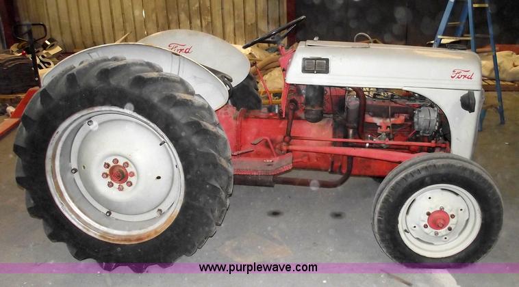 image for item 5507 Ford 8N tractor