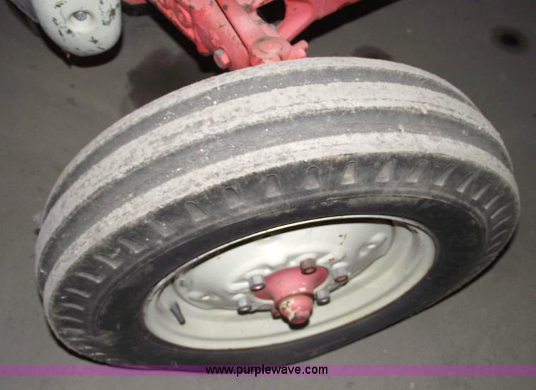 image for item 5507 Ford 8N tractor