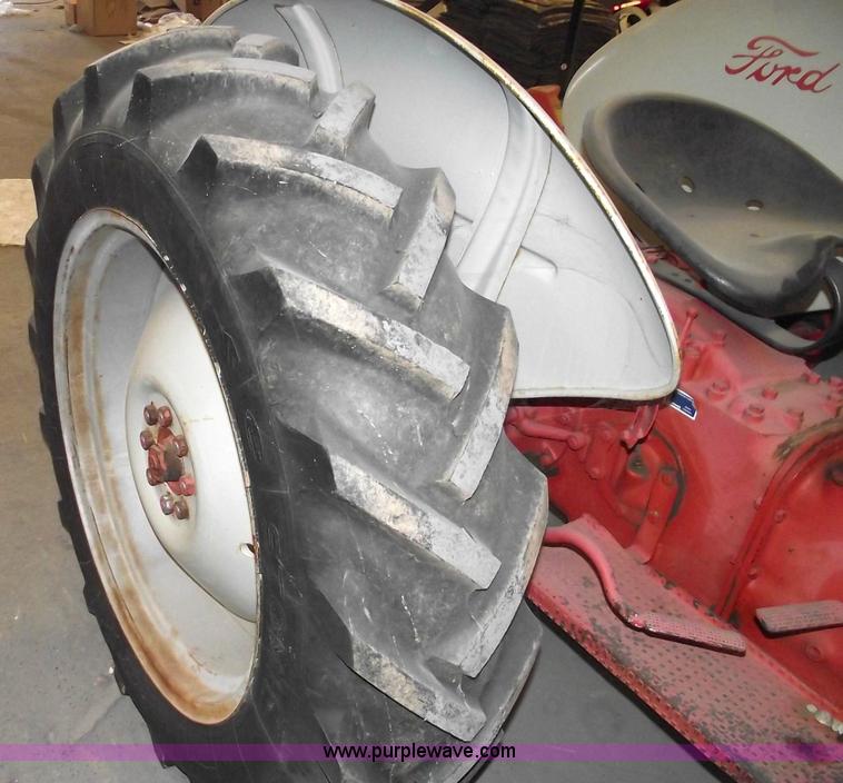image for item 5507 Ford 8N tractor