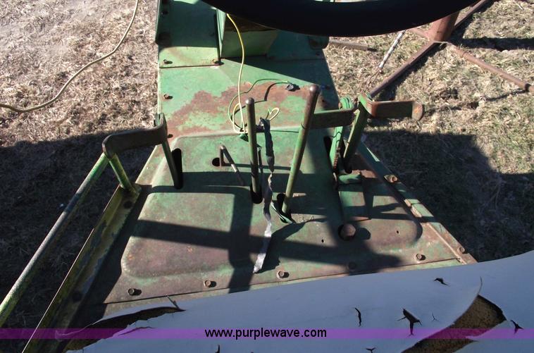 image for item 5512 John Deere 734 high cycle sprayer