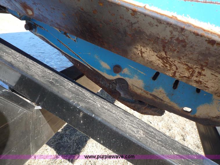 image for item 5611 1997 Shelbourne CX84 stripper header