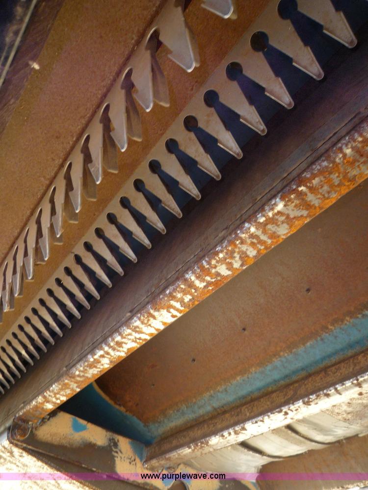 image for item 5611 1997 Shelbourne CX84 stripper header