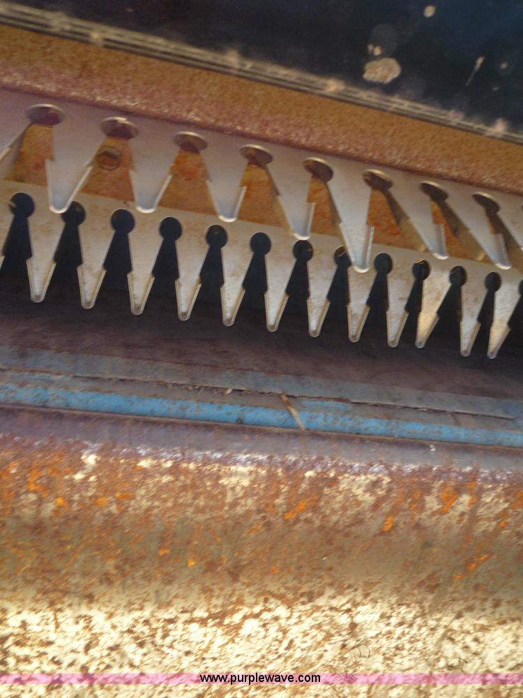 image for item 5611 1997 Shelbourne CX84 stripper header