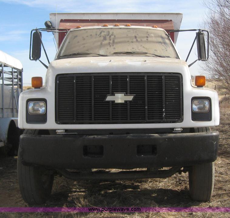 image for item 6253 1991 Chevrolet Kodiak feed truck