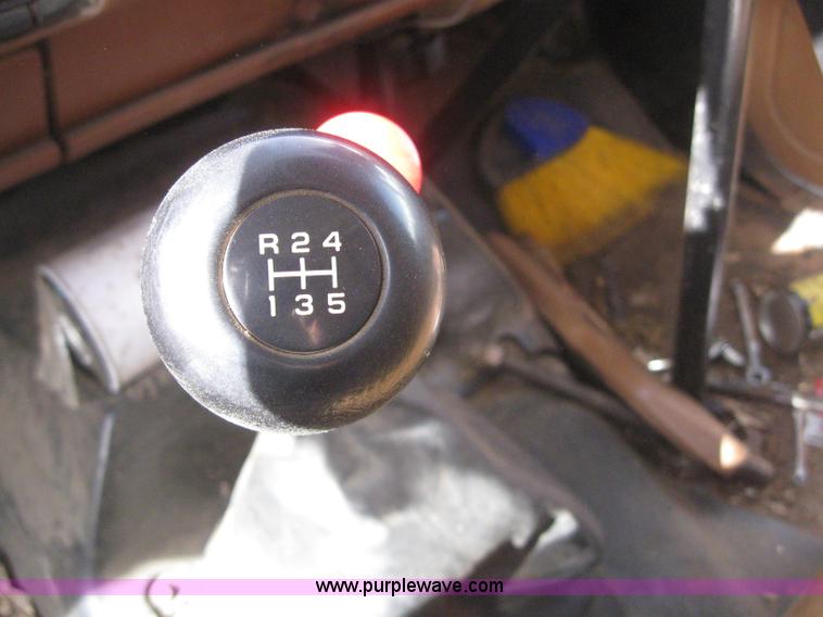 image for item 6253 1991 Chevrolet Kodiak feed truck