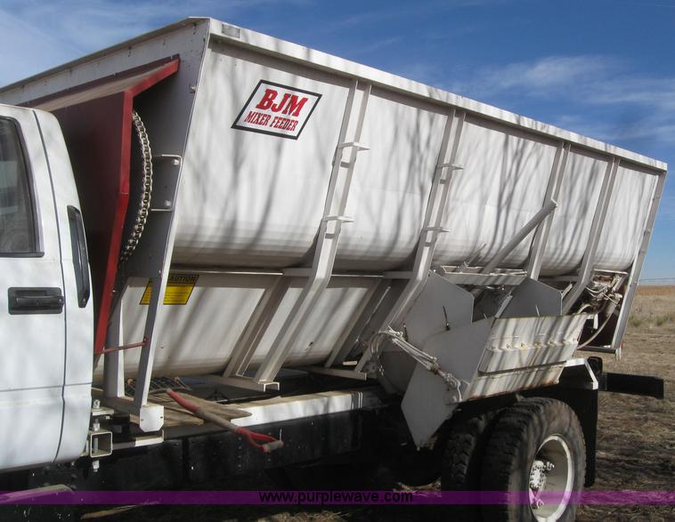 image for item 6253 1991 Chevrolet Kodiak feed truck