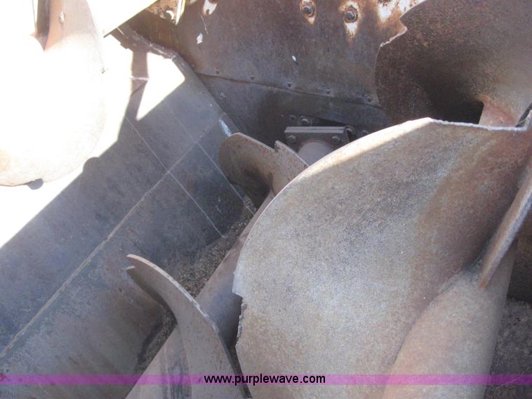 image for item 6253 1991 Chevrolet Kodiak feed truck