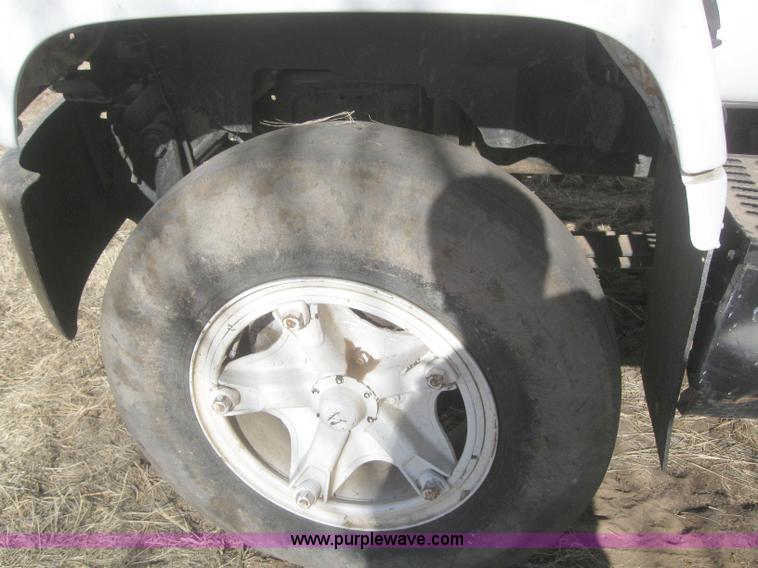 image for item 6253 1991 Chevrolet Kodiak feed truck