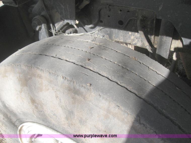 image for item 6253 1991 Chevrolet Kodiak feed truck