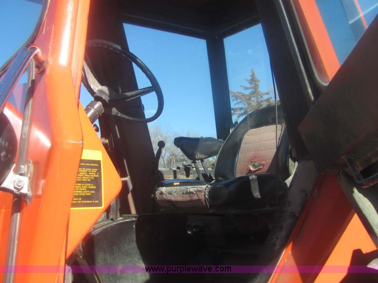 image for item 6815 1981 Allis Chalmers 7045 cab tractor