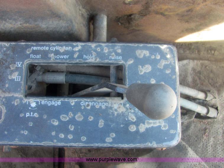 image for item 6815 1981 Allis Chalmers 7045 cab tractor