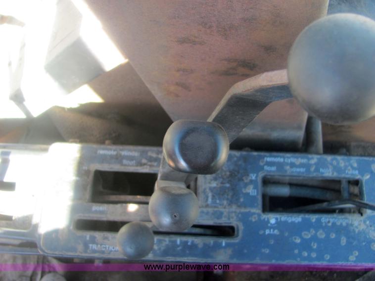 image for item 6815 1981 Allis Chalmers 7045 cab tractor