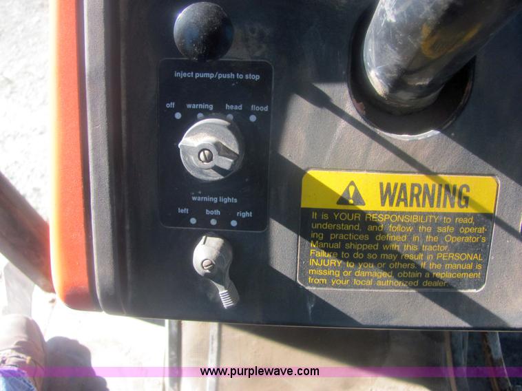 image for item 6815 1981 Allis Chalmers 7045 cab tractor