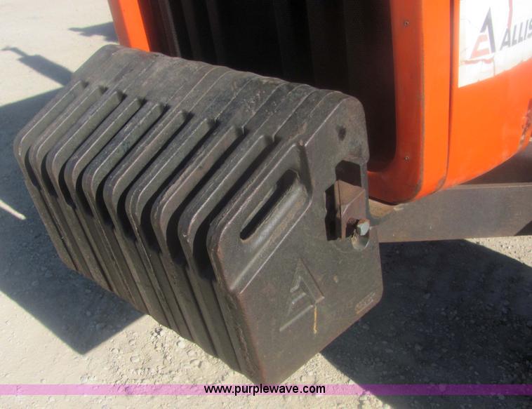 image for item 6815 1981 Allis Chalmers 7045 cab tractor