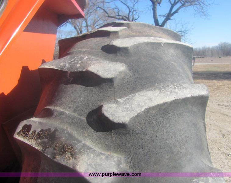 image for item 6815 1981 Allis Chalmers 7045 cab tractor