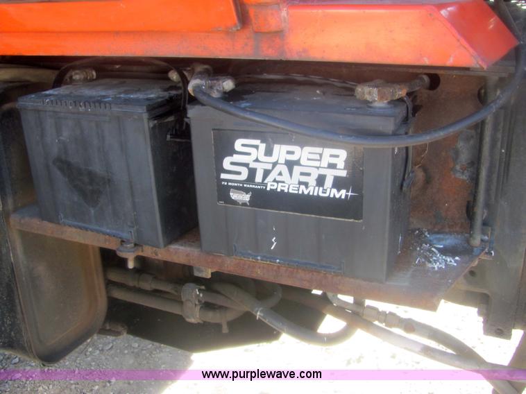 image for item 6815 1981 Allis Chalmers 7045 cab tractor