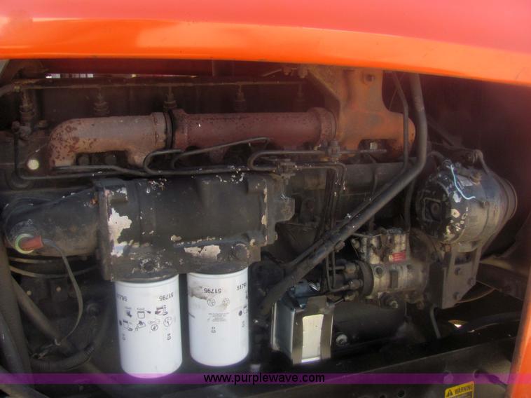 image for item 6815 1981 Allis Chalmers 7045 cab tractor