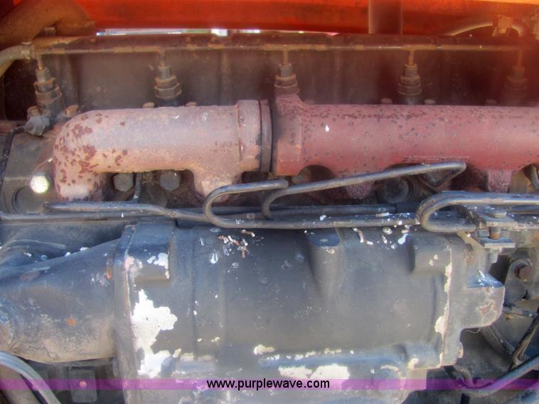 image for item 6815 1981 Allis Chalmers 7045 cab tractor