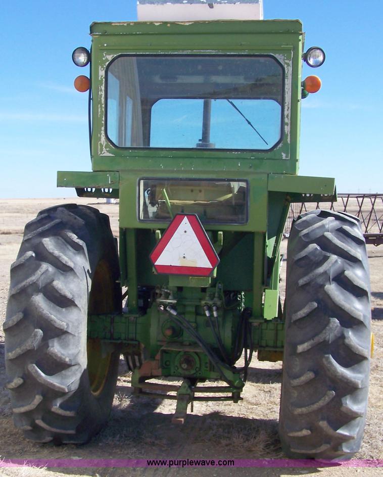image for item 7401 John Deere 4010 tractor with loader