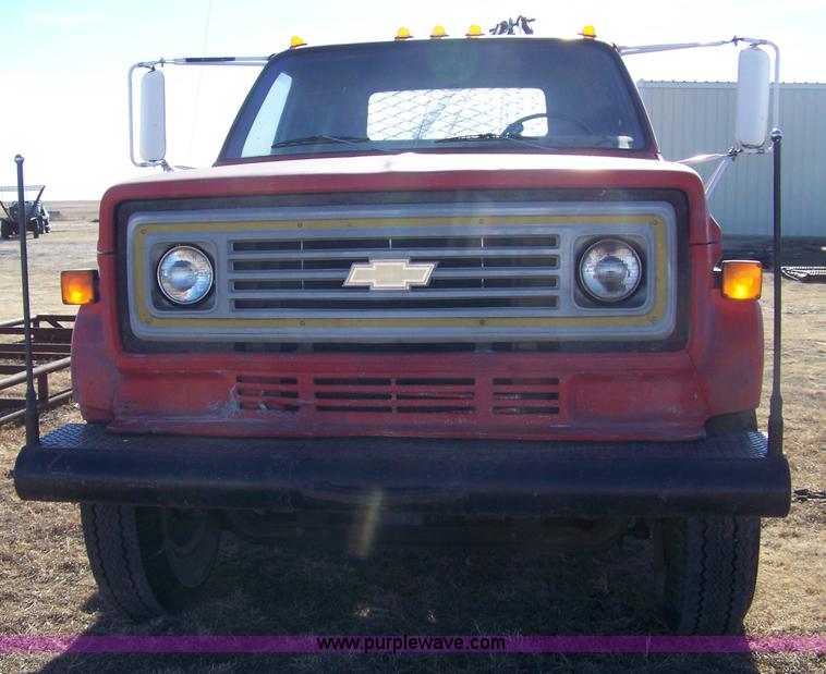 image for item 7402 1983 Chevrolet Kodiak C7D042 winch pole truck
