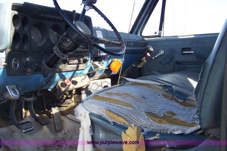 image for item 7402 1983 Chevrolet Kodiak C7D042 winch pole truck