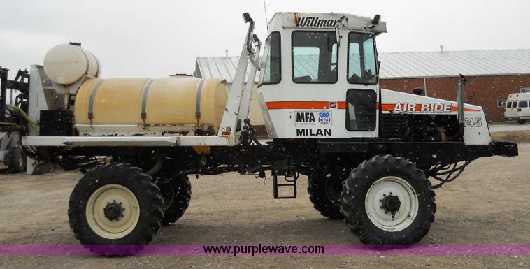 image for item 7774 1995 Willmar 745 self-propelled sprayer