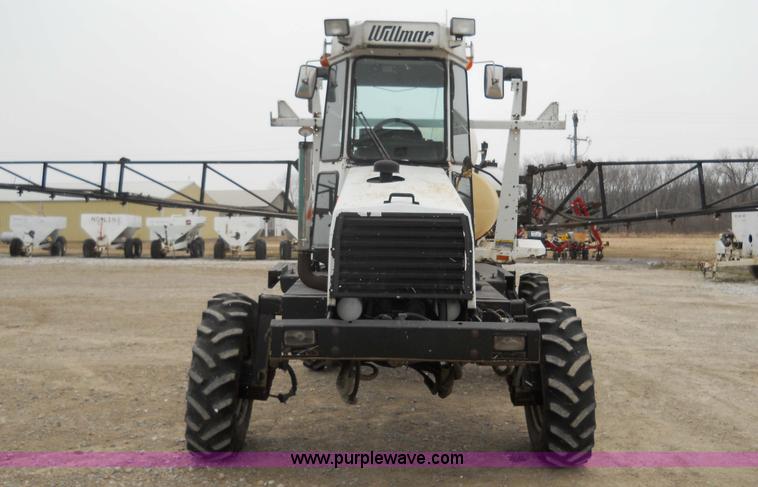 image for item 7774 1995 Willmar 745 self-propelled sprayer