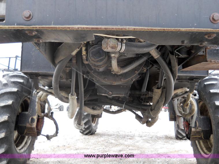image for item 7774 1995 Willmar 745 self-propelled sprayer