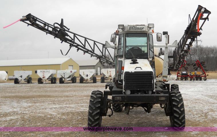 image for item 7774 1995 Willmar 745 self-propelled sprayer