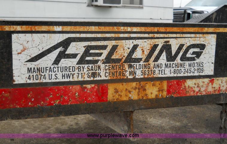 image for item 7775 1995 Felling tandem axle trailer