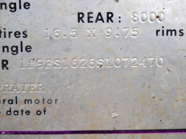 image for item 7775 1995 Felling tandem axle trailer