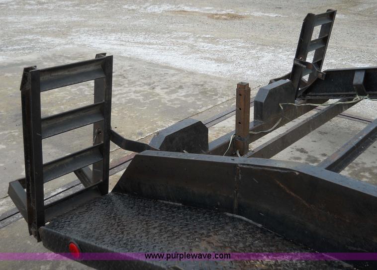 image for item 7775 1995 Felling tandem axle trailer