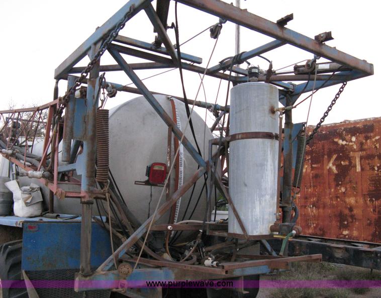 image for item 8060 1990 Ford LN8000 truck with sprayer