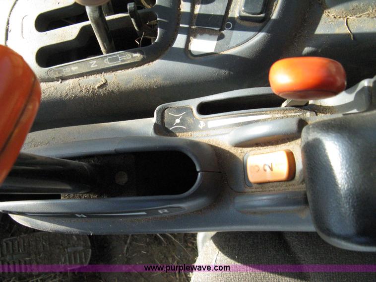 image for item 8105 1999 New Holland TV140 bi-directional tractor