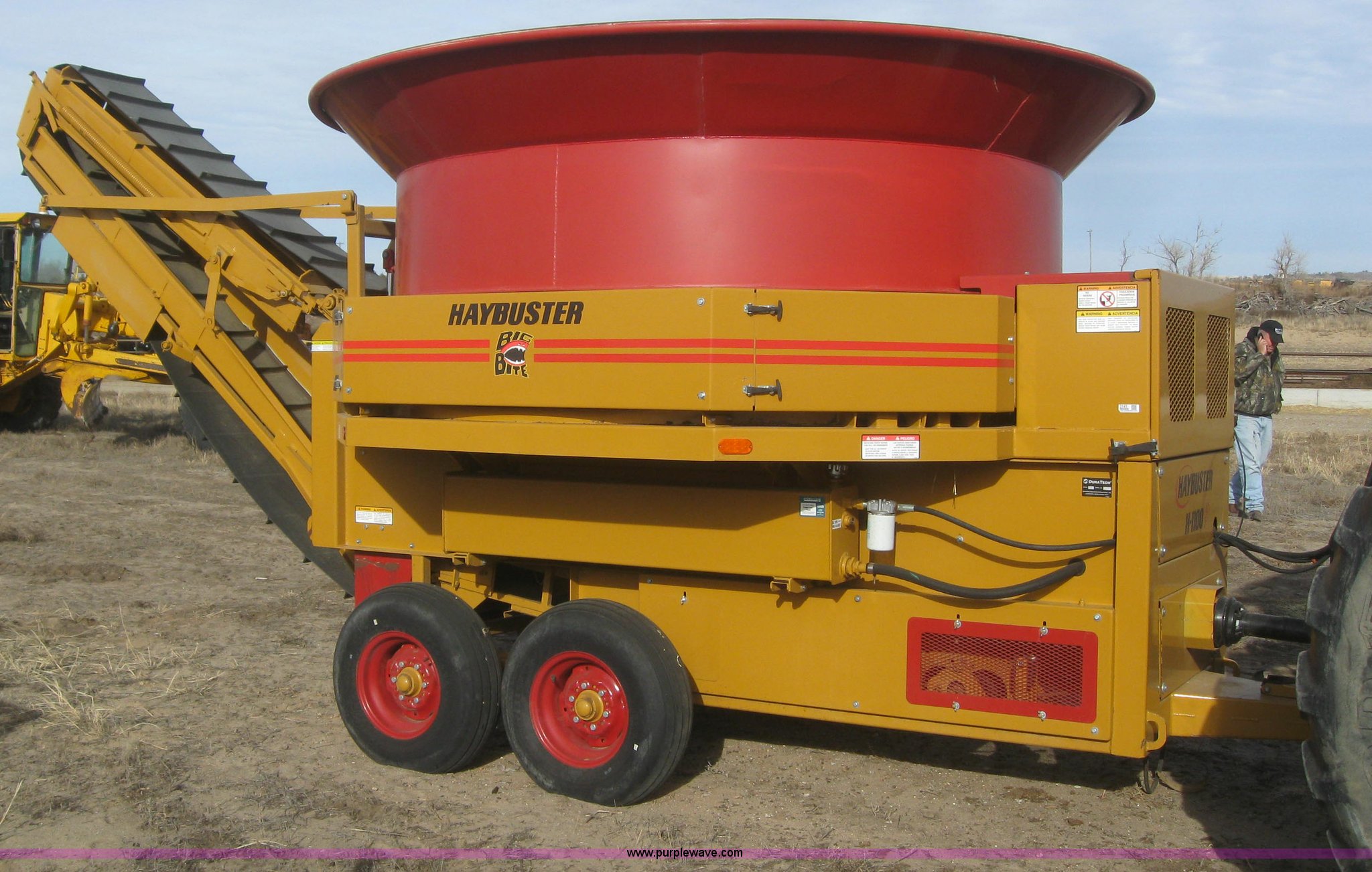HayBuster H1100 tilt tub grinder in Cimmarron, KS Item 3141 sold