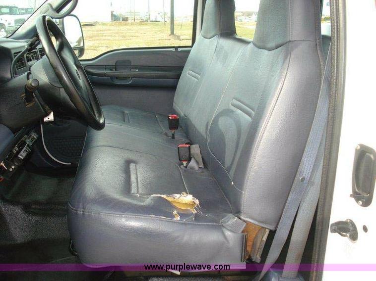 image for item 1005 2000 Ford F-350 Super Duty extended cab pickup truck with 8' service body