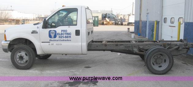 image for item 1763 2000 Ford F450 XL Super Duty cab and chassis