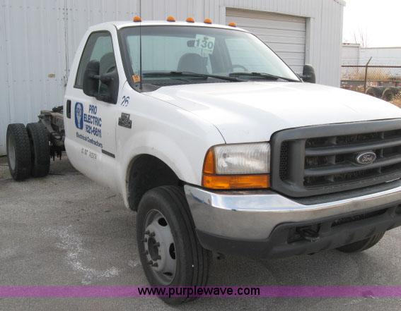 image for item 1763 2000 Ford F450 XL Super Duty cab and chassis