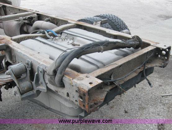 image for item 1763 2000 Ford F450 XL Super Duty cab and chassis