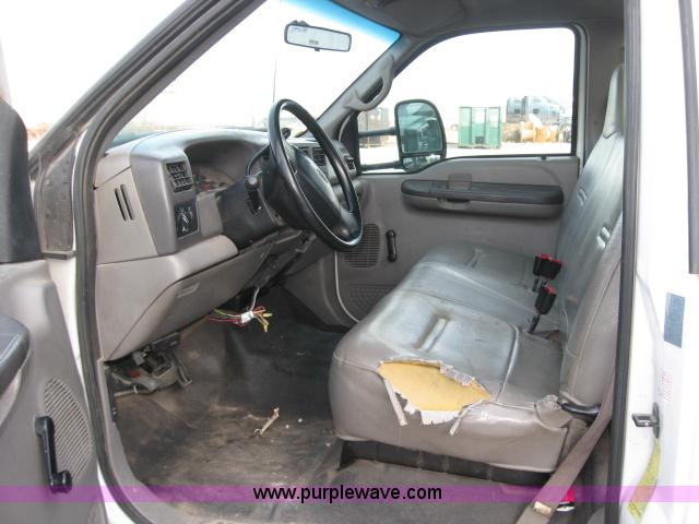 image for item 1763 2000 Ford F450 XL Super Duty cab and chassis