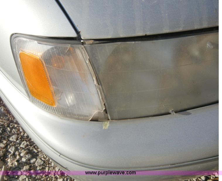 image for item 2346 1999 Toyota Avalon