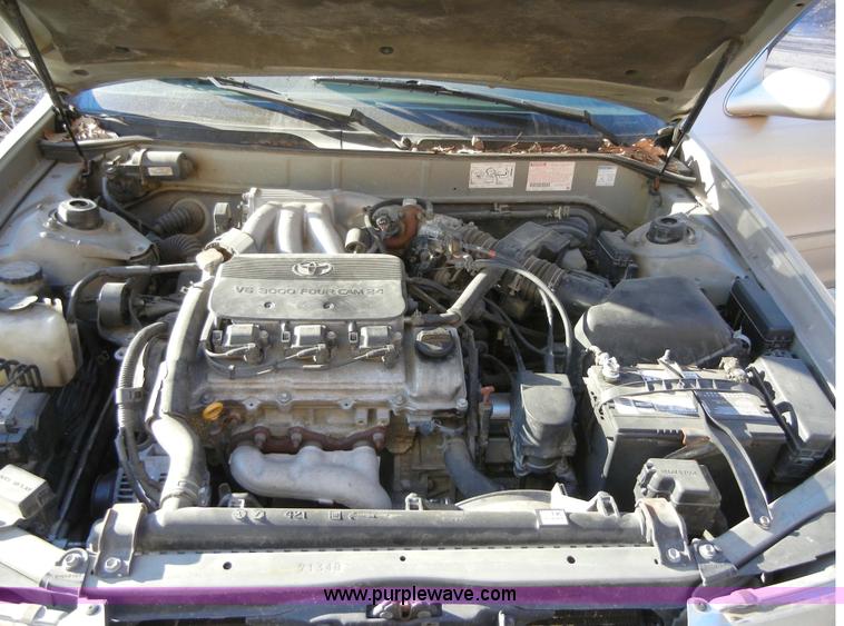 image for item 2346 1999 Toyota Avalon