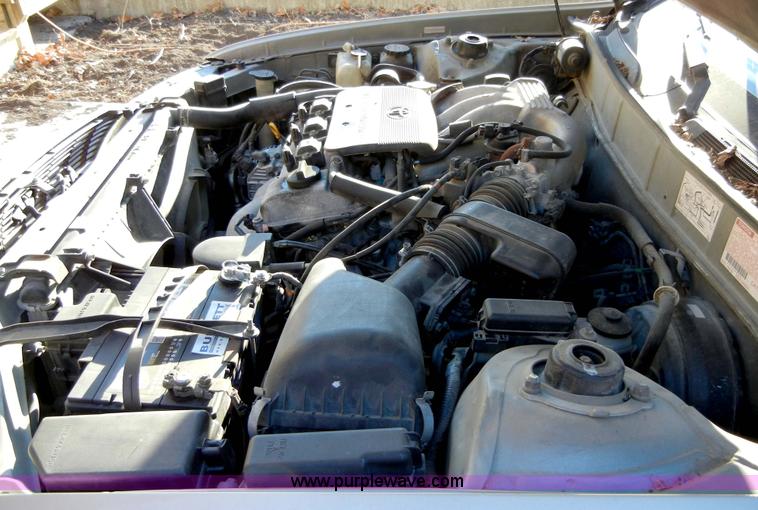 image for item 2346 1999 Toyota Avalon