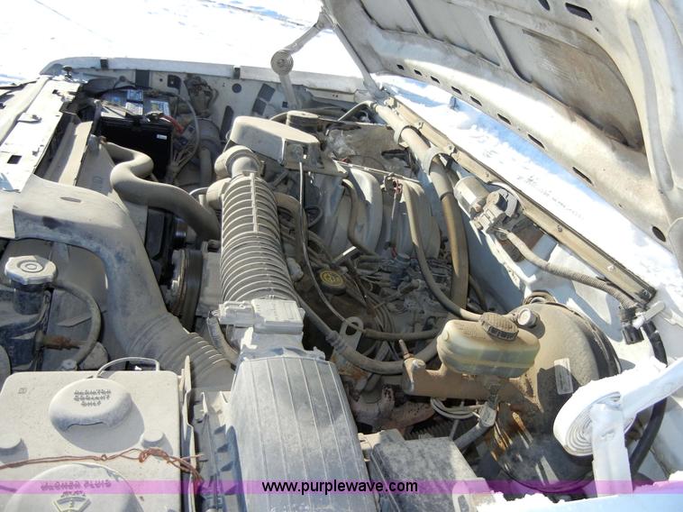 image for item 2349 1995 Ford F-150 XL pickup truck