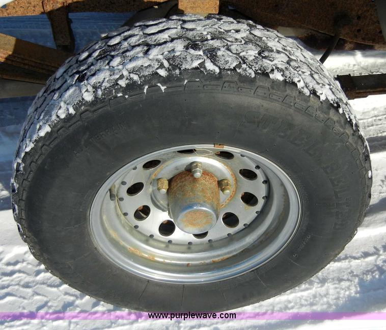 image for item 2349 1995 Ford F-150 XL pickup truck