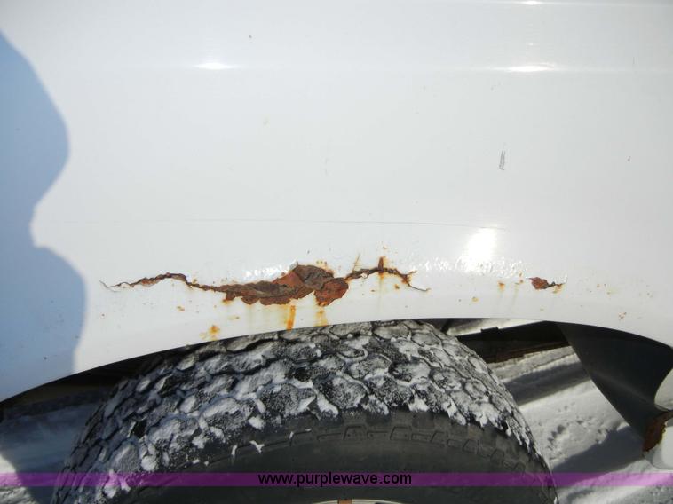 image for item 2349 1995 Ford F-150 XL pickup truck