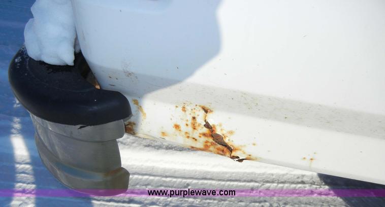 image for item 2349 1995 Ford F-150 XL pickup truck