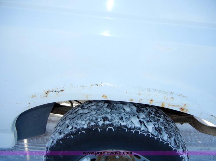 image for item 2349 1995 Ford F-150 XL pickup truck